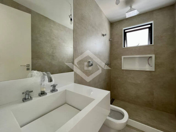 Imagem Casa com 4 Quartos à Venda, 400 m² em Barra Da Tijuca - Rio De Janeiro Imagem Casa com 4 Quartos à Venda, 400 m² em Barra Da Tijuca - Rio De Janeiro
