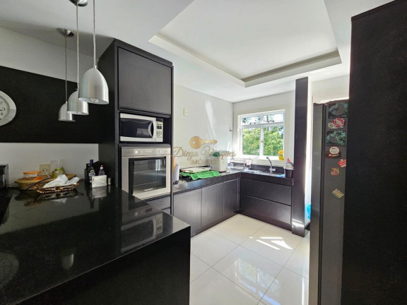 Imagem Casa com 4 Quartos à Venda, 234 m² em Bom Retiro - Teresópolis Imagem Casa com 4 Quartos à Venda, 234 m² em Bom Retiro - Teresópolis
