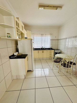 Imagem Casa com 2 Quartos à Venda, 360 m² em Jd. Paulista - Ourinhos Imagem Casa com 2 Quartos à Venda, 360 m² em Jd. Paulista - Ourinhos