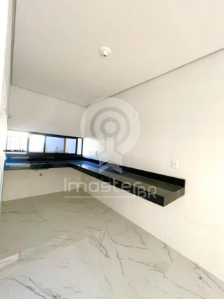 Imagem Casa com 4 Quartos à Venda, 248 m² em Urucunema - Eusébio Imagem Casa com 4 Quartos à Venda, 248 m² em Urucunema - Eusébio
