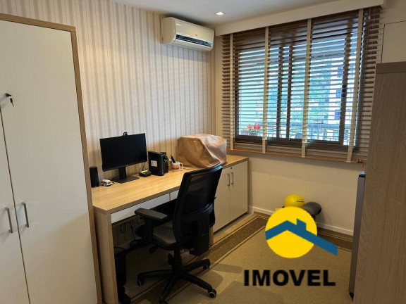 Imagem Apartamento com 4 Quartos à Venda, 133 m² em Icaraí - Niterói