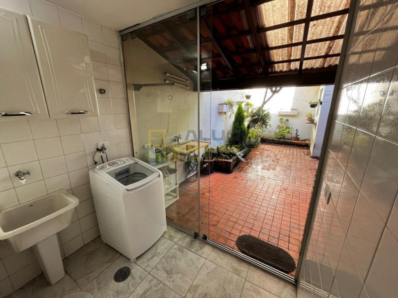 Imagem Casa com 3 Quartos à Venda, 155 m² em Quitaúna - Osasco