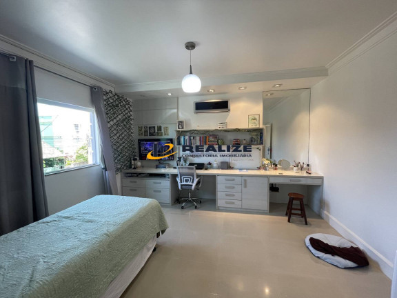 Imagem Casa com 3 Quartos à Venda, 360 m² em Parque Turf Club - Campos Dos Goytacazes Imagem Casa com 3 Quartos à Venda, 360 m² em Parque Turf Club - Campos Dos Goytacazes