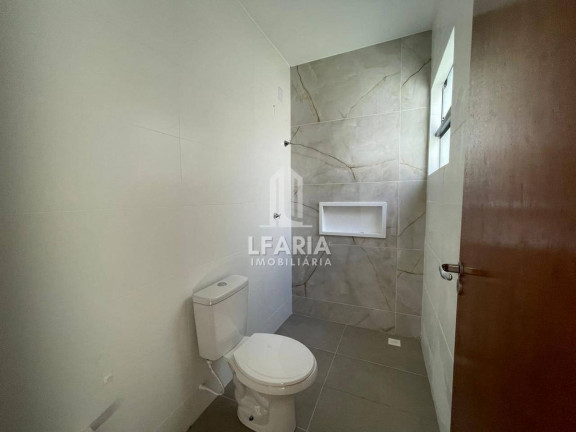 Imagem Casa com 3 Quartos à Venda, 90 m² em Cambiju - Itapoá