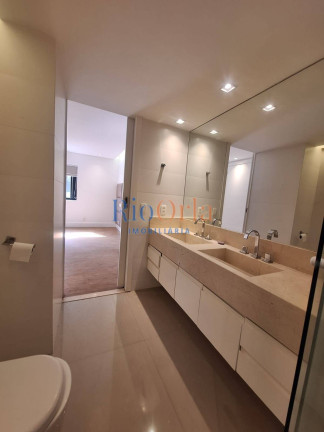 Imagem Apartamento com 4 Quartos à Venda, 157 m² em Barra Da Tijuca - Rio De Janeiro
