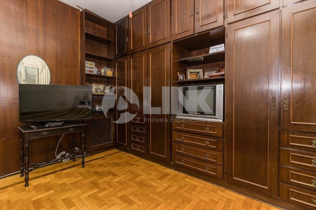 Imagem Apartamento com 3 Quartos à Venda, 190 m² em Rio Branco - Porto Alegre Imagem Apartamento com 3 Quartos à Venda, 190 m² em Rio Branco - Porto Alegre