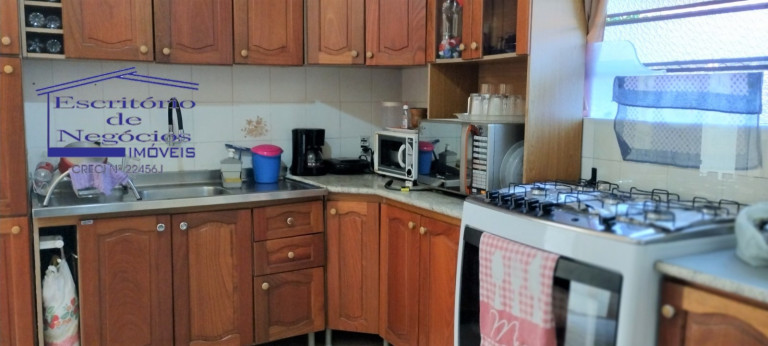 Imagem Casa com 4 Quartos à Venda, 250 m² em Agronomia - Porto Alegre Imagem Casa com 4 Quartos à Venda, 250 m² em Agronomia - Porto Alegre