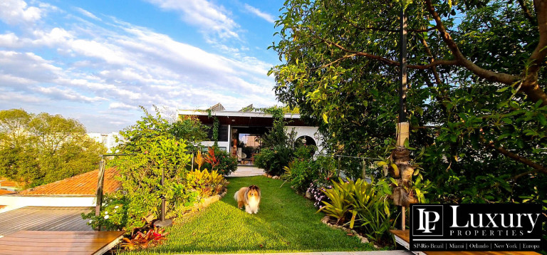 Imagem Casa com 4 Quartos à Venda,  em Vila Ipojuca - São Paulo