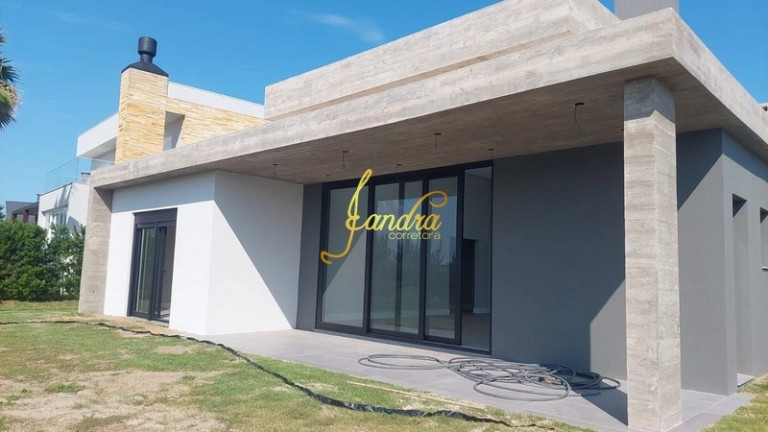Imagem Casa de Condomínio com 4 Quartos à Venda, 240 m² em Remanso - Xangri-la Imagem Casa de Condomínio com 4 Quartos à Venda, 240 m² em Remanso - Xangri-la