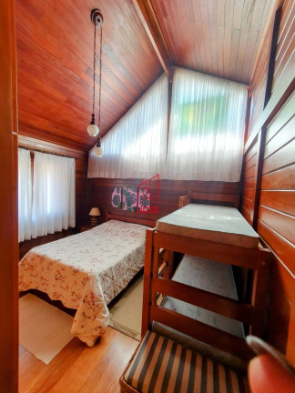 Imagem Casa com 3 Quartos à Venda, 1.192 m² em Condominio Pousada - Quatro Barras Imagem Casa com 3 Quartos à Venda, 1.192 m² em Condominio Pousada - Quatro Barras