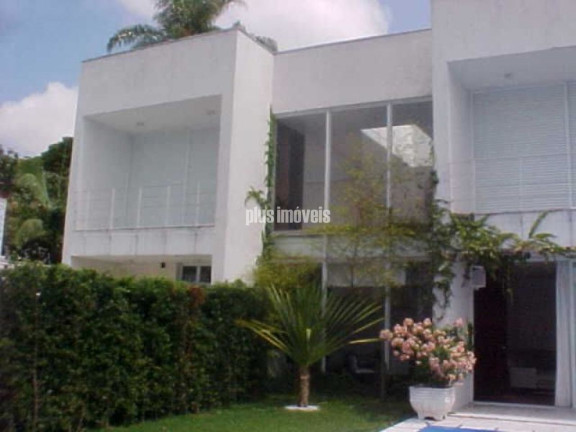 Casa com 3 Quartos à Venda, 900 m² em Jardim América - São Paulo