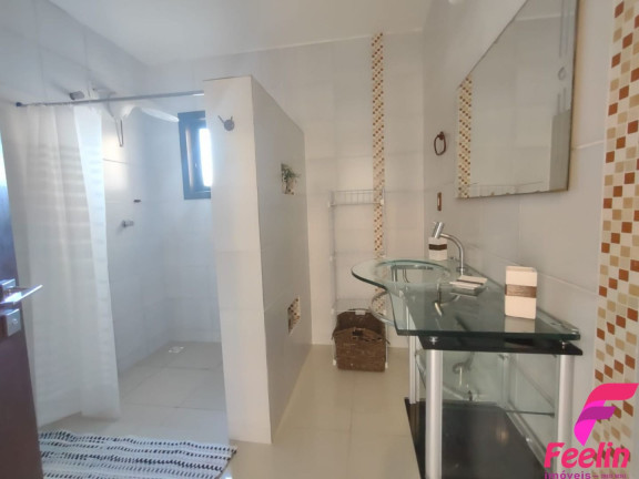 Imagem Casa com 6 Quartos à Venda, 350 m² em Campeche - Florianópolis Imagem Casa com 6 Quartos à Venda, 350 m² em Campeche - Florianópolis