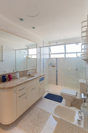 Imagem Apartamento com 3 Quartos à Venda, 167 m² em Moinhos De Vento - Porto Alegre Imagem Apartamento com 3 Quartos à Venda, 167 m² em Moinhos De Vento - Porto Alegre