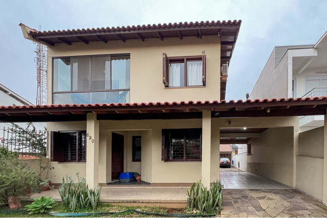 Imagem Casa com 3 Quartos à Venda, 241 m² em São José - Canoas Imagem Casa com 3 Quartos à Venda, 241 m² em São José - Canoas