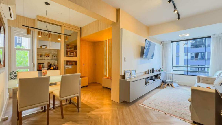 Imagem Apartamento com 2 Quartos à Venda, 74 m² em Mont Serrat - Porto Alegre Imagem Apartamento com 2 Quartos à Venda, 74 m² em Mont Serrat - Porto Alegre