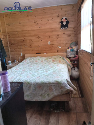 Imagem Casa com 2 Quartos à Venda, 750 m² em Viamão