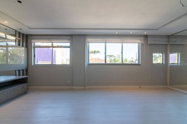 Imagem Apartamento com 3 Quartos à Venda, 122 m² em Cabral - Curitiba