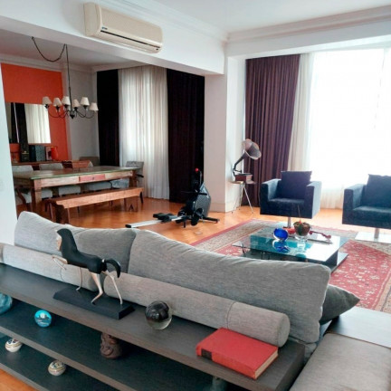 Imagem Imóvel com 3 Quartos à Venda, 270 m² em Moinhos De Vento - Porto Alegre Imagem Imóvel com 3 Quartos à Venda, 270 m² em Moinhos De Vento - Porto Alegre