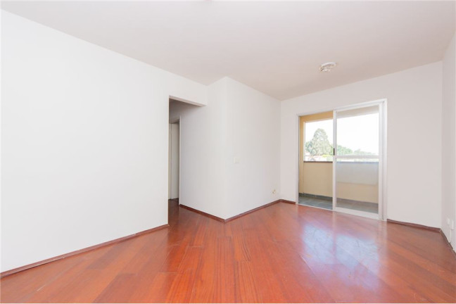 Imagem Imóvel com 3 Quartos à Venda, em Itaquera - São Paulo Imagem Imóvel com 3 Quartos à Venda, em Itaquera - São Paulo