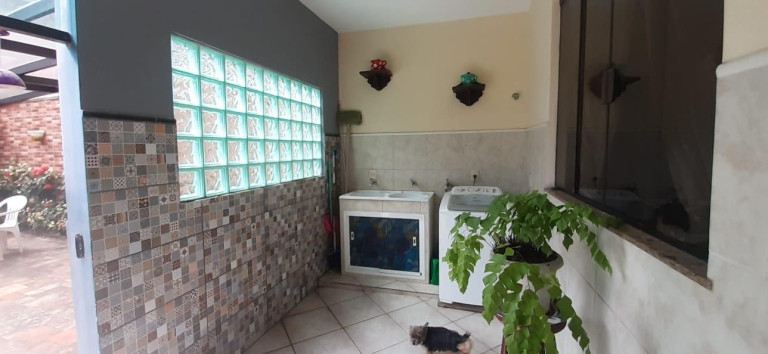 Imagem Casa com 3 Quartos à Venda, 195 m² em Campo Grande - Rio De Janeiro Imagem Casa com 3 Quartos à Venda, 195 m² em Campo Grande - Rio De Janeiro
