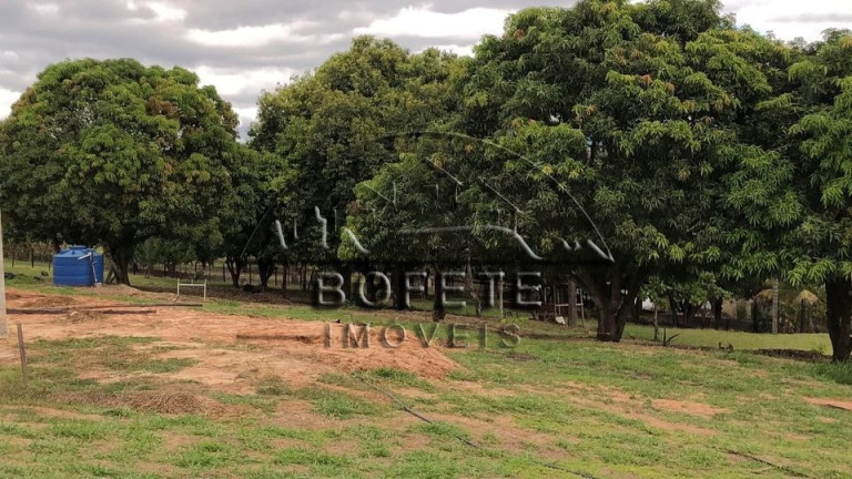 Imagem Imóvel com 1 Quarto à Venda, 10.000 m² em Vale Verde - Bofete Imagem Imóvel com 1 Quarto à Venda, 10.000 m² em Vale Verde - Bofete