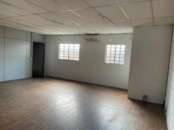 Imóvel Comercial para Alugar, 300 m² em Pedreira - São Paulo