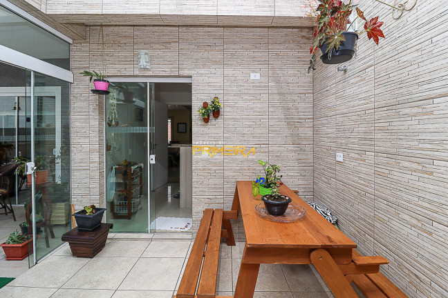 Imagem Sobrado com 3 Quartos à Venda, 187 m² em Pilarzinho - Curitiba