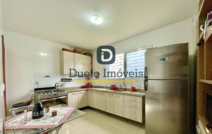 Imagem Casa com 2 Quartos à Venda, 81 m² em Camobi - Santa Maria