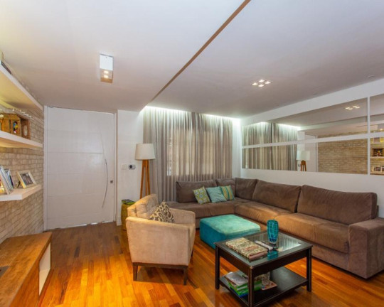 Imagem Casa com 3 Quartos à Venda, 220 m² em Brooklin - São Paulo Imagem Casa com 3 Quartos à Venda, 220 m² em Brooklin - São Paulo