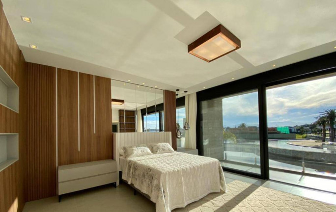 Imagem Casa com 5 Quartos à Venda, 350 m² em Centro - Xangri-lá Imagem Casa com 5 Quartos à Venda, 350 m² em Centro - Xangri-lá