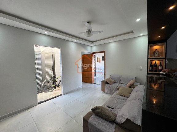 Imagem Casa com 3 Quartos à Venda, 160 m² em Jardim Santa Clara - Mogi Mirim Imagem Casa com 3 Quartos à Venda, 160 m² em Jardim Santa Clara - Mogi Mirim