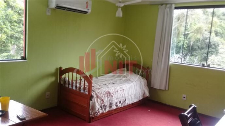Imagem Casa com 3 Quartos à Venda, 320 m² em Pendotiba - Niterói