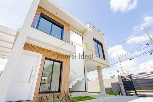 Imagem Casa com 3 Quartos à Venda, 131 m² em Hauer - Curitiba Imagem Casa com 3 Quartos à Venda, 131 m² em Hauer - Curitiba
