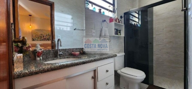 Imagem Casa com 6 Quartos à Venda, 279 m²
