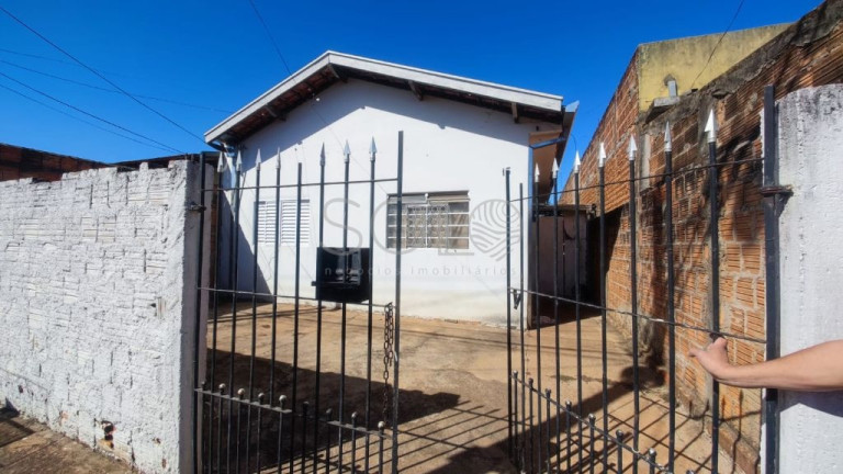 Imagem Casa com 2 Quartos à Venda, 200 m² em Jardim Indaiá - Araraquara Imagem Casa com 2 Quartos à Venda, 200 m² em Jardim Indaiá - Araraquara
