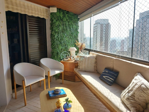 Imagem Apartamento com 3 Quartos à Venda ou Locação, 240 m² em Panamby - São Paulo