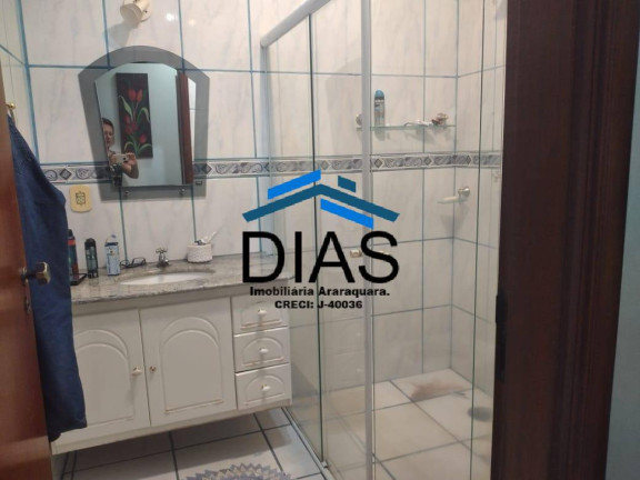 Imagem Casa com 3 Quartos à Venda, 161 m² em Centro - Araraquara Imagem Casa com 3 Quartos à Venda, 161 m² em Centro - Araraquara