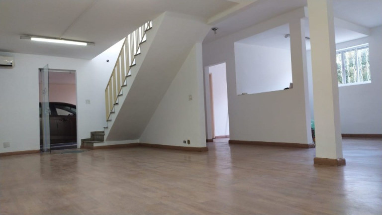 Sobrado com 3 Quartos à Venda, 300 m² em Butantã - São Paulo