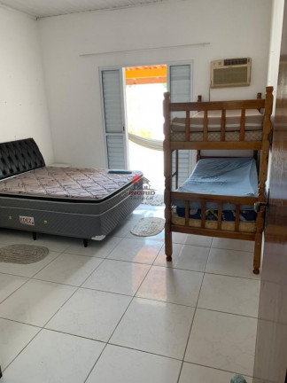 Imagem Casa com 2 Quartos à Venda, 250 m² em Belmira Novaes - Peruíbe Imagem Casa com 2 Quartos à Venda, 250 m² em Belmira Novaes - Peruíbe