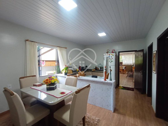 Imagem Casa com 3 Quartos à Venda, 200 m² Imagem Casa com 3 Quartos à Venda, 200 m²