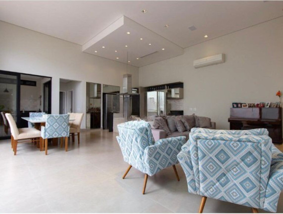 Imagem Casa com 3 Quartos à Venda, 204 m² em Swiss Park - Campinas Imagem Casa com 3 Quartos à Venda, 204 m² em Swiss Park - Campinas
