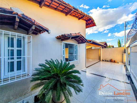 Imagem Casa com 4 Quartos à Venda, 280 m² em Todos Os Santos - Montes Claros Imagem Casa com 4 Quartos à Venda, 280 m² em Todos Os Santos - Montes Claros