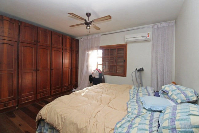 Imagem Casa com 4 Quartos à Venda, 300 m² em Glória - Porto Alegre Imagem Casa com 4 Quartos à Venda, 300 m² em Glória - Porto Alegre