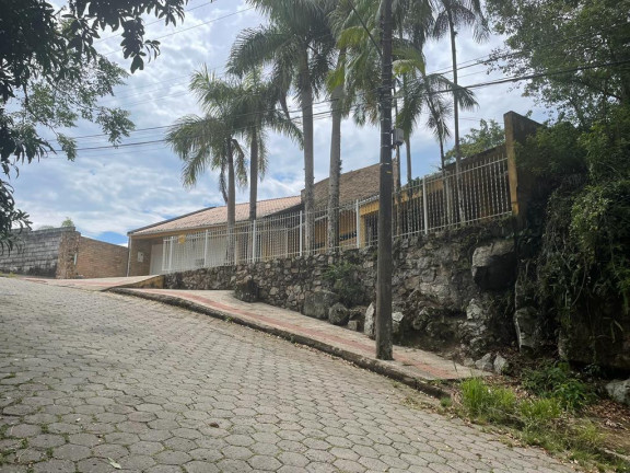 Imagem Casa de Vila com 5 Quartos à Venda, 630 m² em Morro Da Cruz - Florianópolis