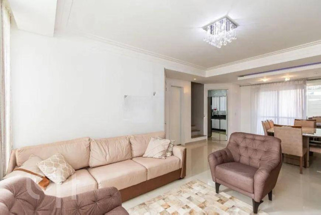 Imagem Sobrado com 3 Quartos à Venda, 180 m² em Boqueirão - Curitiba Imagem Sobrado com 3 Quartos à Venda, 180 m² em Boqueirão - Curitiba