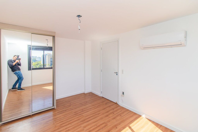 Imagem Apartamento com 1 Quarto à Venda, 75 m² em Vila João Pessoa - Porto Alegre