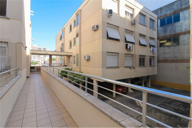 Imagem Imóvel com 2 Quartos à Venda, em Azenha - Porto Alegre Imagem Imóvel com 2 Quartos à Venda, em Azenha - Porto Alegre