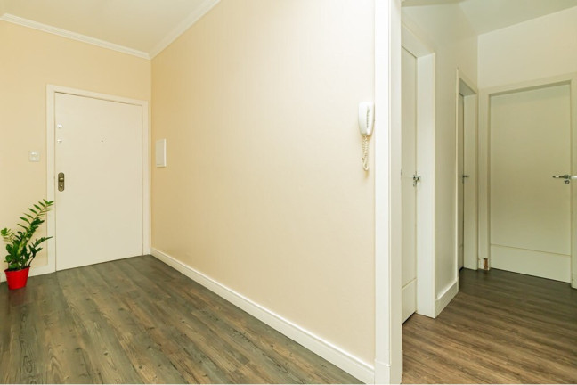 Imagem Apartamento com 3 Quartos à Venda, 145 m² em Moinhos De Vento - Porto Alegre Imagem Apartamento com 3 Quartos à Venda, 145 m² em Moinhos De Vento - Porto Alegre