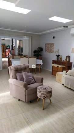 Imagem Casa com 3 Quartos à Venda, 154 m² Imagem Casa com 3 Quartos à Venda, 154 m²