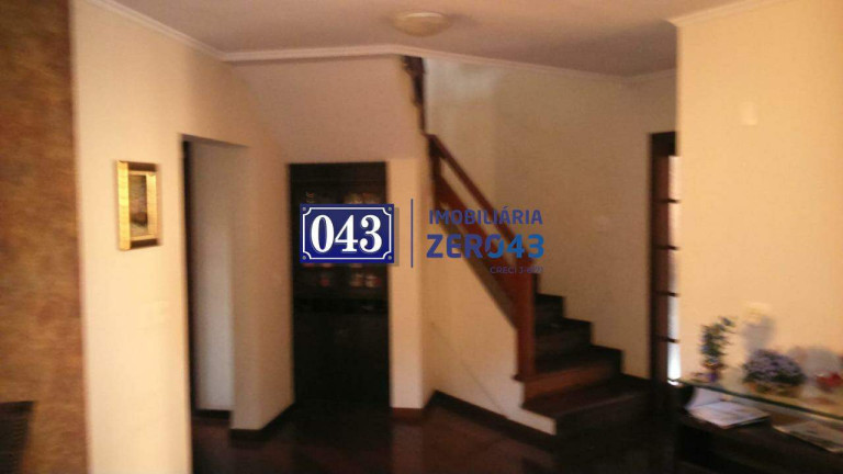 Imagem Casa com 3 Quartos à Venda, 300 m² em Aurora - Londrina Imagem Casa com 3 Quartos à Venda, 300 m² em Aurora - Londrina